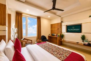 The Residency by All Time-New Delhi City Centre - Free Airport Pick-up - 2