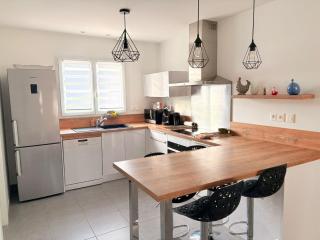 Maison avec piscine privée, 4 ch, 8 pers, Sud - 6