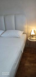 Apartment Allure - 8
