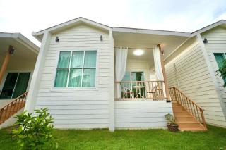 Chaloklum Beach House - 4