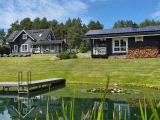 GREY PINE HOUSE - 2
