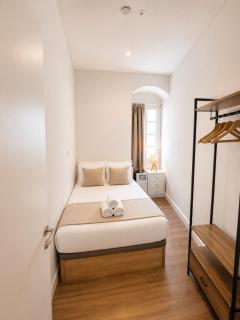 Grand Central House - Deluxe Two Bedroom - GibraltarStay Apartments - 6