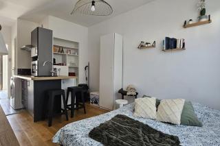 Quiet Studio with Garden View in La Rochelle - 2