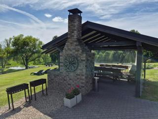 GREY PINE HOUSE - 5