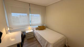 Exclusivo piso luminoso y cálido en Santander, con parking gratuito y ascensor con acceso directo al apartamento - 2