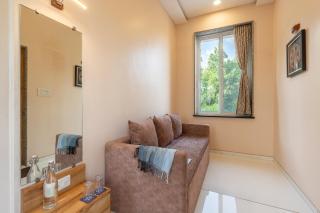 SaffronStays Casa De Familia - 6BHK Luxury Pool Villa in Karjat with Lawn, Gazebo & Bathtubs - 1