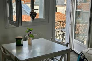 Beautiful studio with balcony near the Old Port - 5