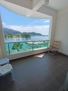 Marina 2 HOMESTAY JETI LUMUT MANJUNG - 2