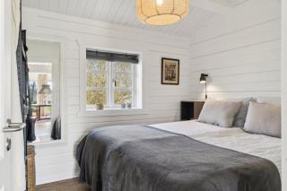 Cozy Wooden Cottage With A Great Terrace - 4