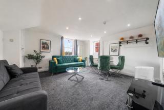 Luxurious 1-Bedroom Penthouse on Oxford Street 11G - 9