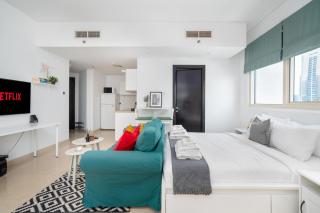 Chic Studio Apartment in Yacht Bay Dubai Marina - 1