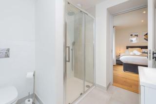 Parking - Modern - 2 Bedroom Apt - 5 Min to Centre - 5