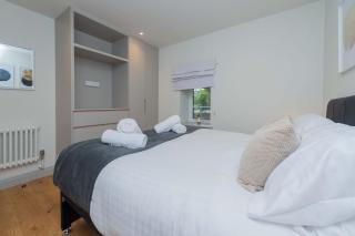 Parking - Modern - 2 Bedroom Apt - 5 Min to Centre - 1