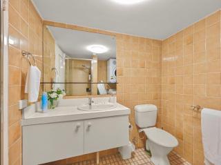Penthouse Ocean View 2BR - Sleeps 8 & Baby - Pool & Parking - 8