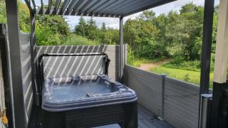 River Cottage Hot tub spa - 9