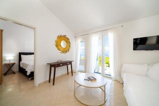 Villa Levante Apartments, quiet location and close to beach, only 300 m from sea - 7