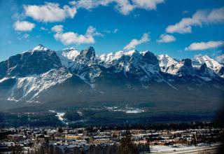 Coast Canmore Hotel & Conference Centre - 1