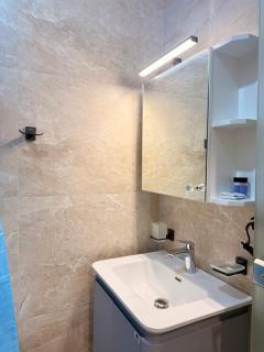 Mitro Guesthouse - 7