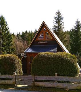 Charmantes Ferienhaus mit Garten - 0