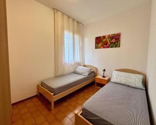 Cozy flat with private garden next to the sea - 5