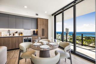 Ocean Dreams Chic 2BR Getaway Minutes from Miami's Top Attractions - 0