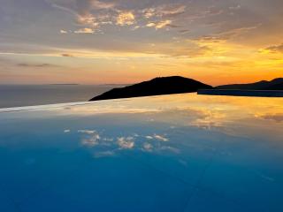 Apiron Luxury Villa - 4