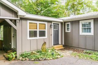 New Listing! Two Houses - 4 Minutes to Dahlonega - 5