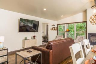 New Listing! Two Houses - 4 Minutes to Dahlonega - 1