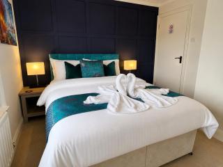 2 Bed Apartment Sleeps 6 Free Van Parking Walk To Weatherspoons - 2