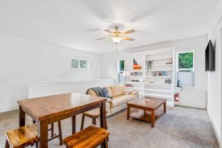 4BR Coeur d'Alene Home Firepit & Walk to Lake - 2