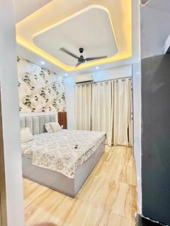 Greater noida BNB & Stay - 7