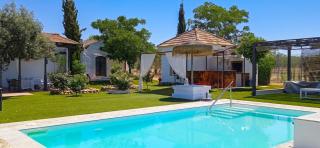 Charming House in La Campana with Mountain View - 3