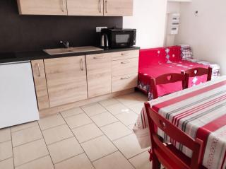 Maison accueillante à Solesmes avec terrasse et parking inclus - 8
