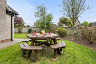 Home Away from Home in Waterford 4 bed rooms - 7