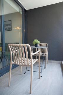 Cozy 1BR Getaway for Three in Vibrant Nunoa - 5