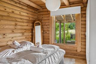 Log Cabin 5 Min to Fjord Beach with Beautiful Field Views - 3