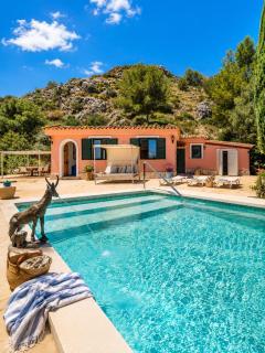 AGUAIT II - VILLA WITH PRIVATE MOUNTAIN PATH-BEACH APPROX 5 MIN WALKING BEACH,property belong Puerto Pollensa Villas and apartments - 0