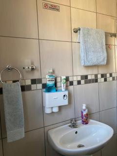Nsuku M Guesthouse - 8