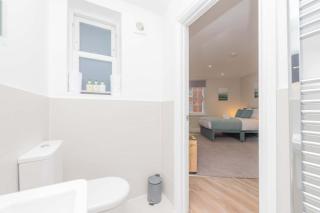 Studio 2, Second Floor Leisure and Business - 8