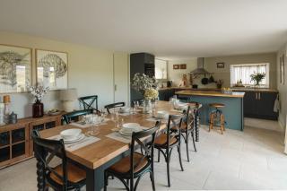 Large Farmhouse set in the Shropshire Hills - 2