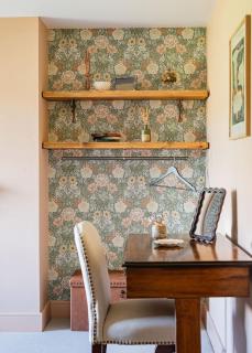 Large Farmhouse set in the Shropshire Hills - 1