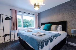 Open Plan 3 Bedroom House with Garden and Parking - 9