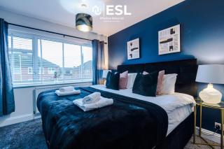 Open Plan 3 Bedroom House with Garden and Parking - 6
