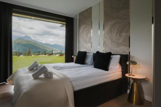 Cyrhla Mountain View with Saunarium & Heated Summer Pool by BQQK - 5