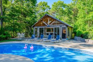 Cape Cod luxury with private pool - 0