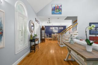Cape Cod luxury with private pool - 2