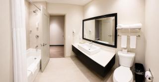 Quality Inn & Suites - 8