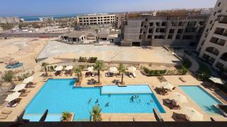 Elegant 1BR Pool View Apartment Aldau Heights - 5