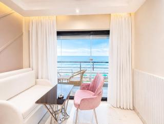 The Dreamland Palace Sea Front - A Luxuary Beach Hotel - 9
