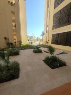 Stylish Superior 1BR Apartment with Pool Access - 2